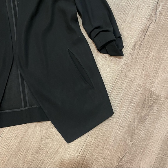 Babaton Power Hip Blazer in Black - Picture 9 of 10